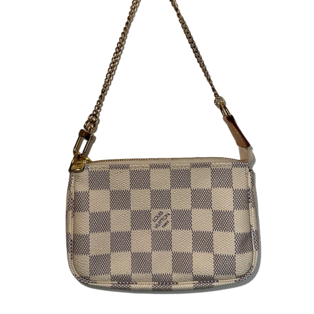 Rare Louis Vuitton White Damier Pochette